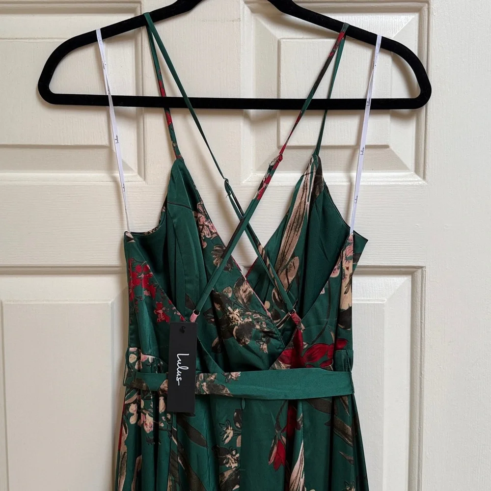 NWT Lulu’s Green Floral Satin Wrap Style Maxi Dress Sz L - Picture 4 of 10